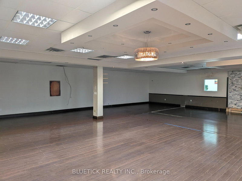 SF 5 - 1055 Clark Blvd, Brampton, L6T 3W4 | Image 3