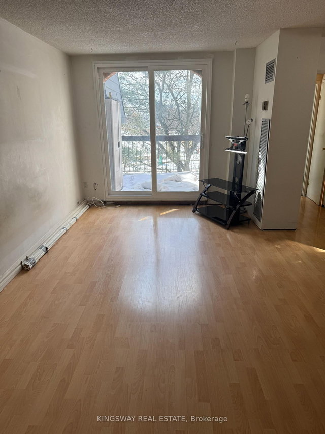 347 - 1395 Williamsport Drive