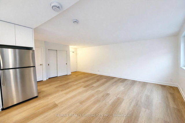 105 - 118 Tyndall Avenue