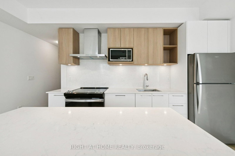 TH30 (unit# 9) - 496 Plains Rd E, Burlington, L7T 2E1 | Image 2