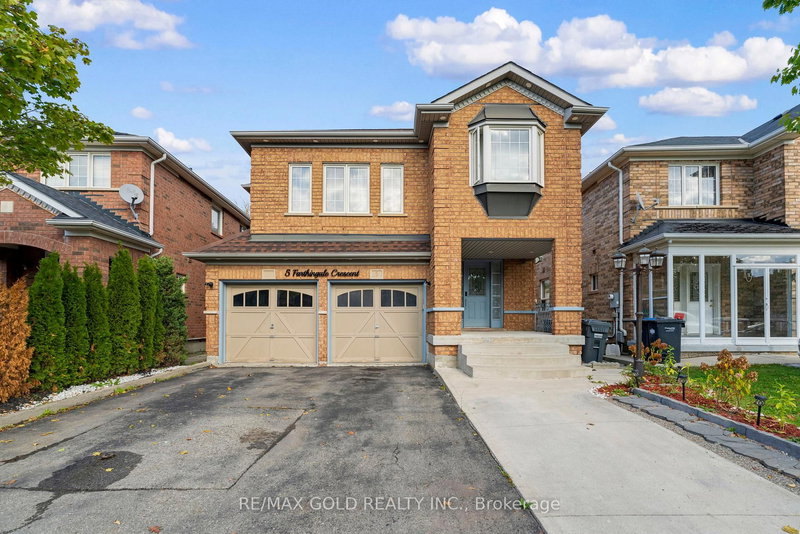 5 Farthingale Cres, Brampton, L7A 1R3 | Image 2
