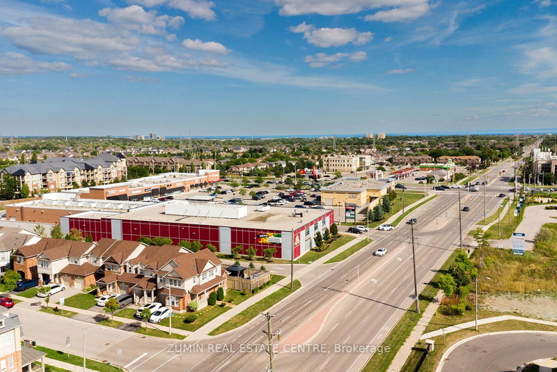 3114 Michelangelo Rd, Burlington, L7M 0Z7 | Image 2