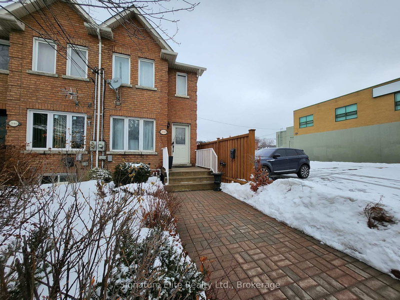 2138 Eglinton Ave W, Toronto, M6E 2K8 | Image 3