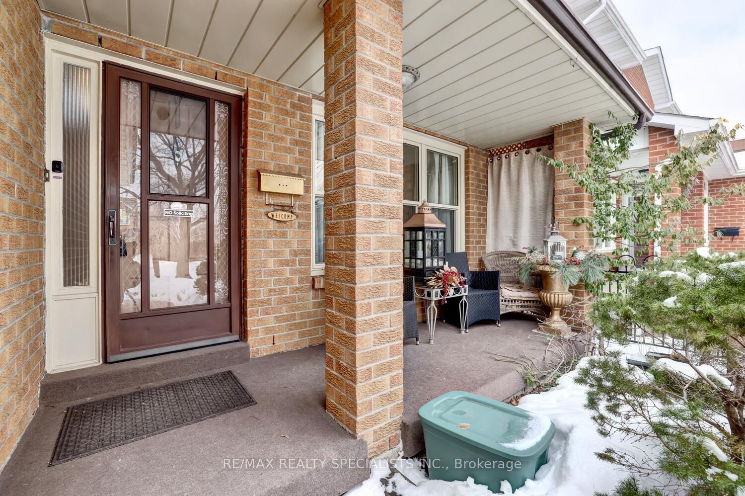 Listing Image 4