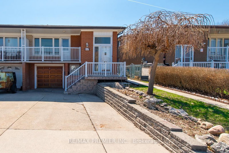 17 Cabana Dr, Toronto, M9L 1L1 | Image 2