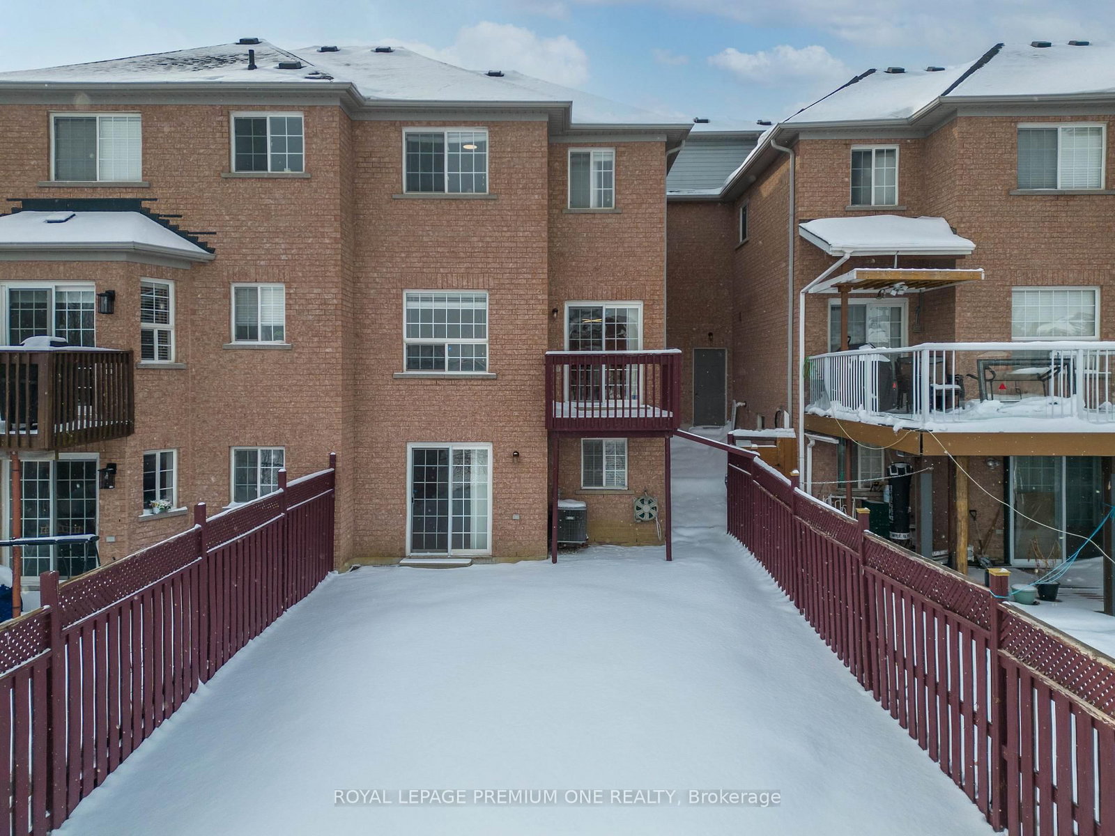 Townhouse for sale at 13 Summitridge Court, Brampton, Ontario, L6P 2E5 - Bram East - MLS: W12830158