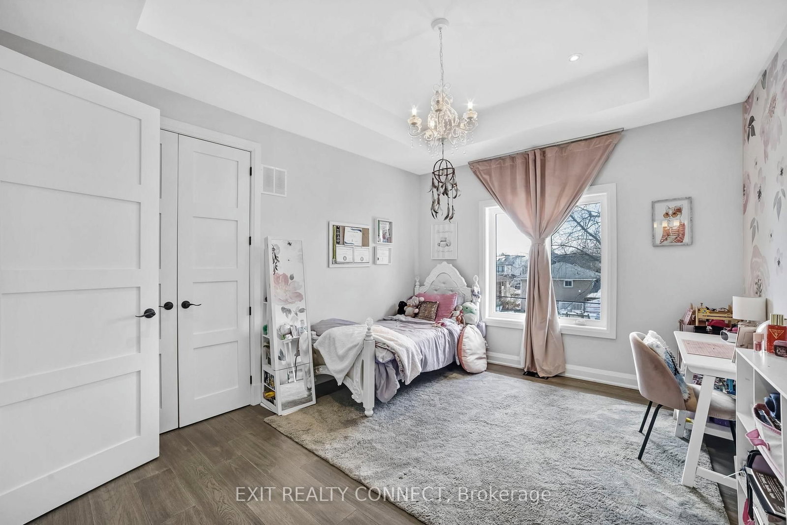 Detached House for sale at 458 Third Line, Oakville, Ontario, L6L 4A5 - West - MLS: W12830592