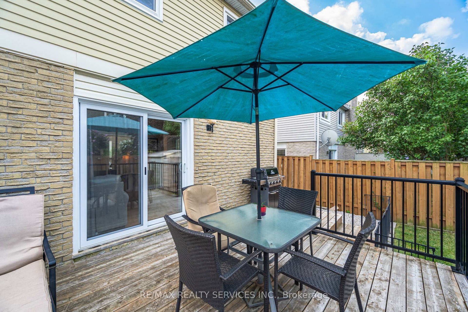 Semi-Detached House for sale at 12 Sparklett Crescent, Brampton, Ontario, L6Z 1M8 - Heart Lake East - MLS: W12830696