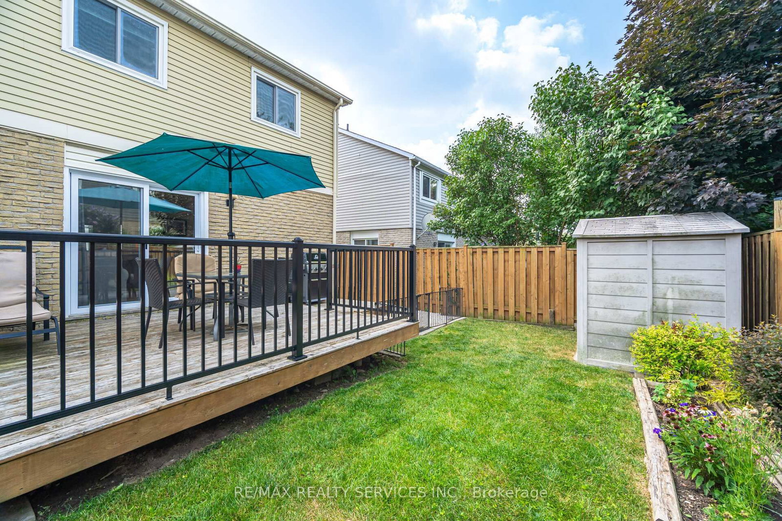 Semi-Detached House for sale at 12 Sparklett Crescent, Brampton, Ontario, L6Z 1M8 - Heart Lake East - MLS: W12830696