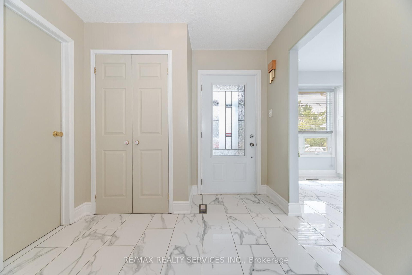 Semi-Detached House for sale at 12 Sparklett Crescent, Brampton, Ontario, L6Z 1M8 - Heart Lake East - MLS: W12830696