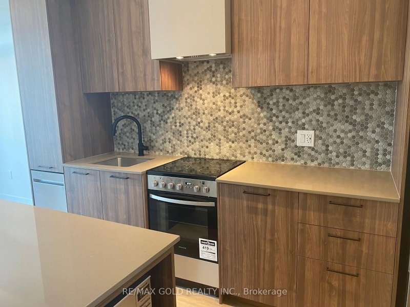 10 Lagerfeld Brampton,ON L7A 5L3 — Photo 13