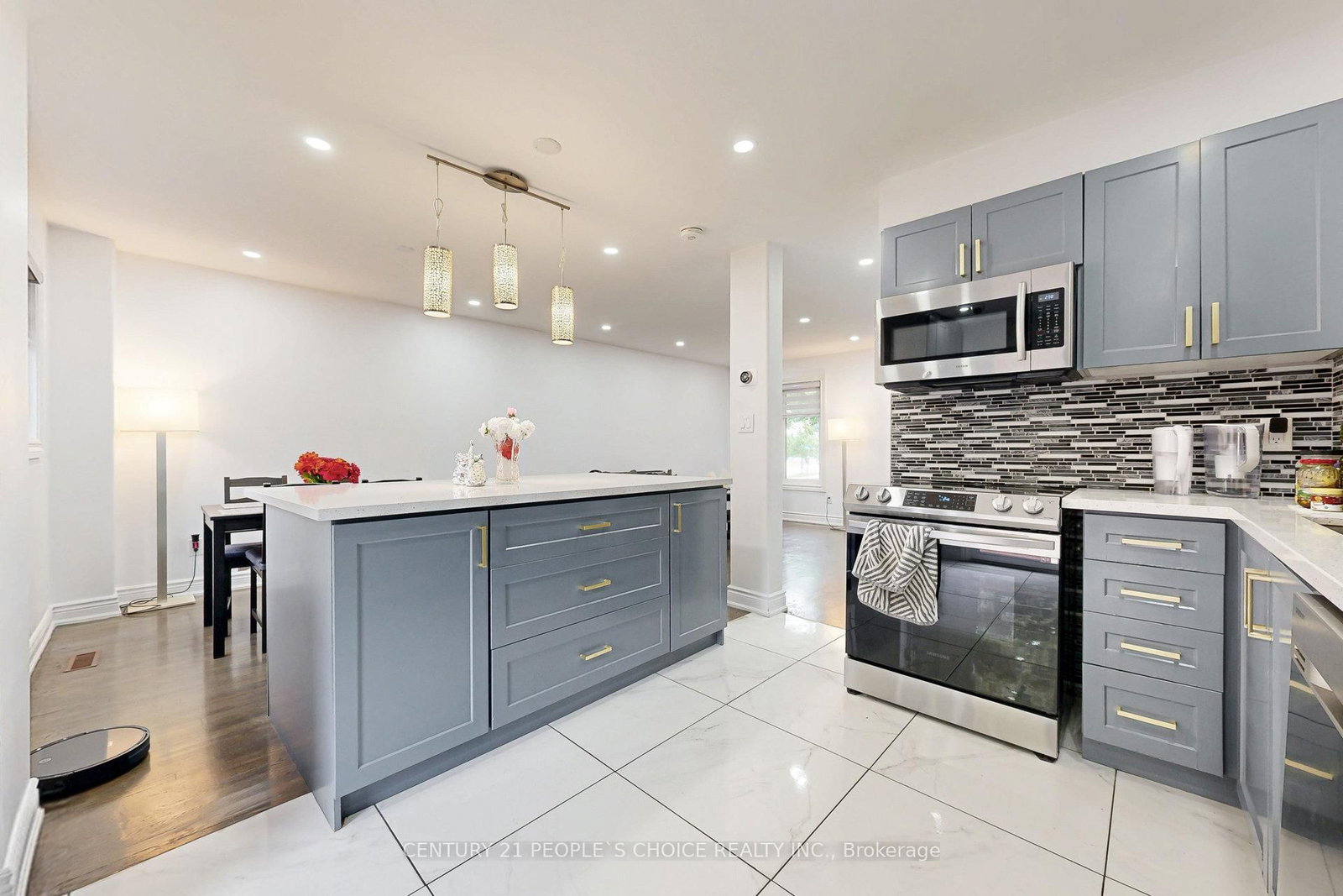 Detached House for sale at 31 Dorking Drive, Brampton, Ontario, L6Z 3T9 - Heart Lake West - MLS: W12831586