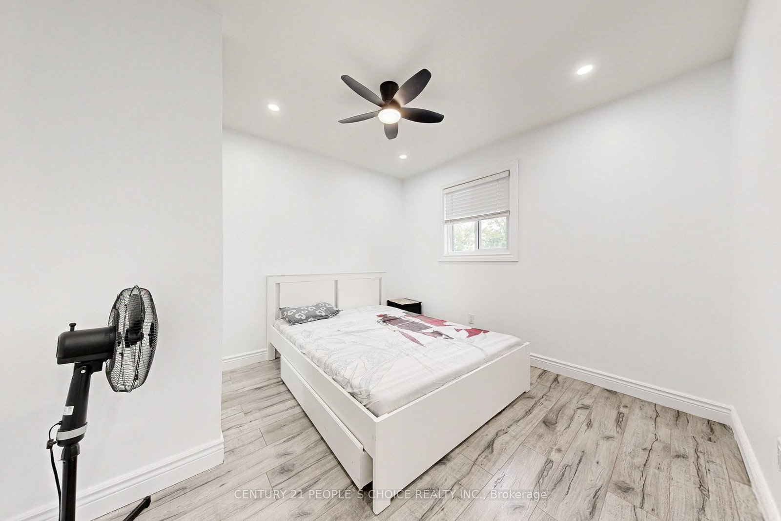 Detached House for sale at 31 Dorking Drive, Brampton, Ontario, L6Z 3T9 - Heart Lake West - MLS: W12831586