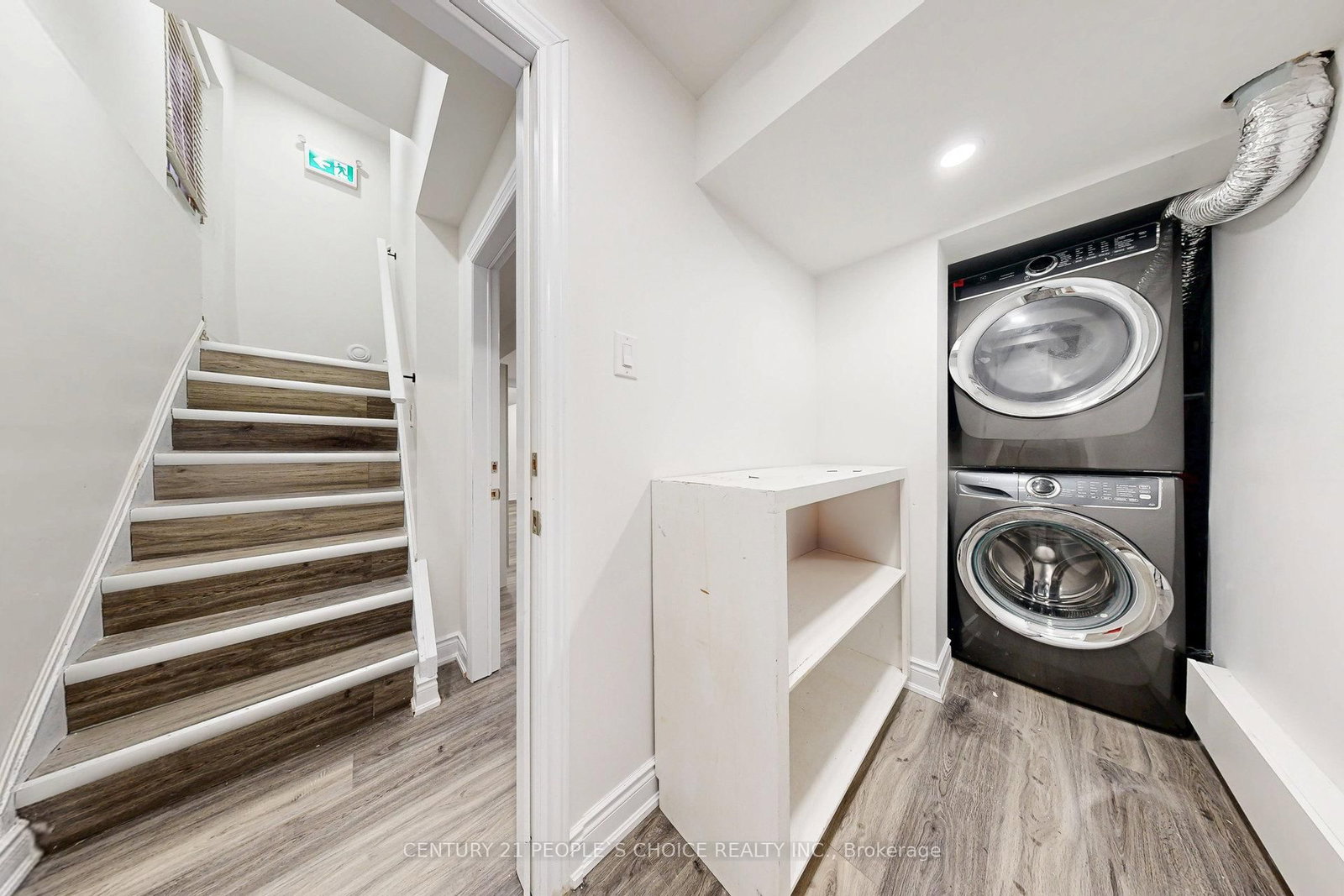 Detached House for sale at 31 Dorking Drive, Brampton, Ontario, L6Z 3T9 - Heart Lake West - MLS: W12831586