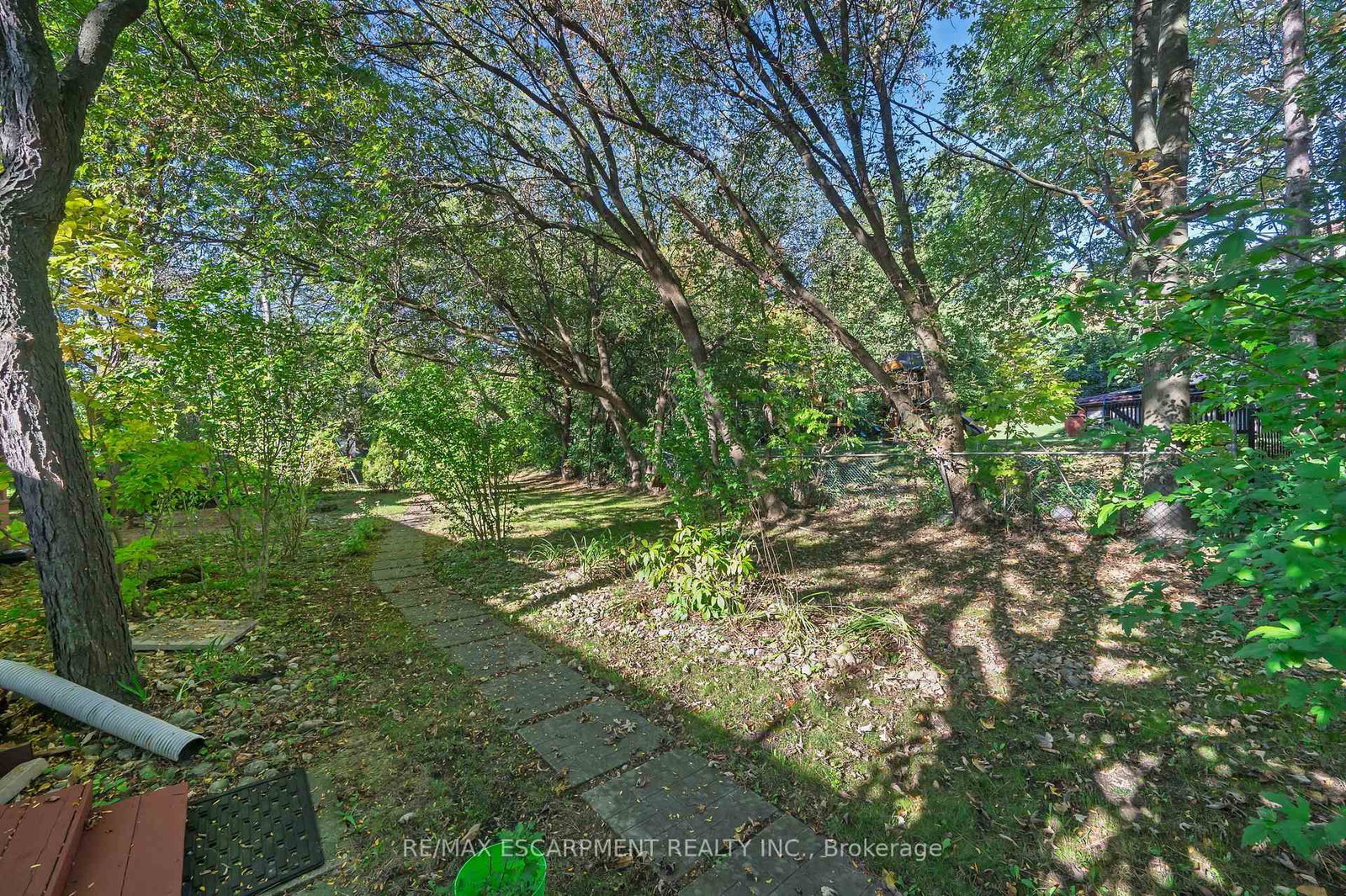 Listing Image 40