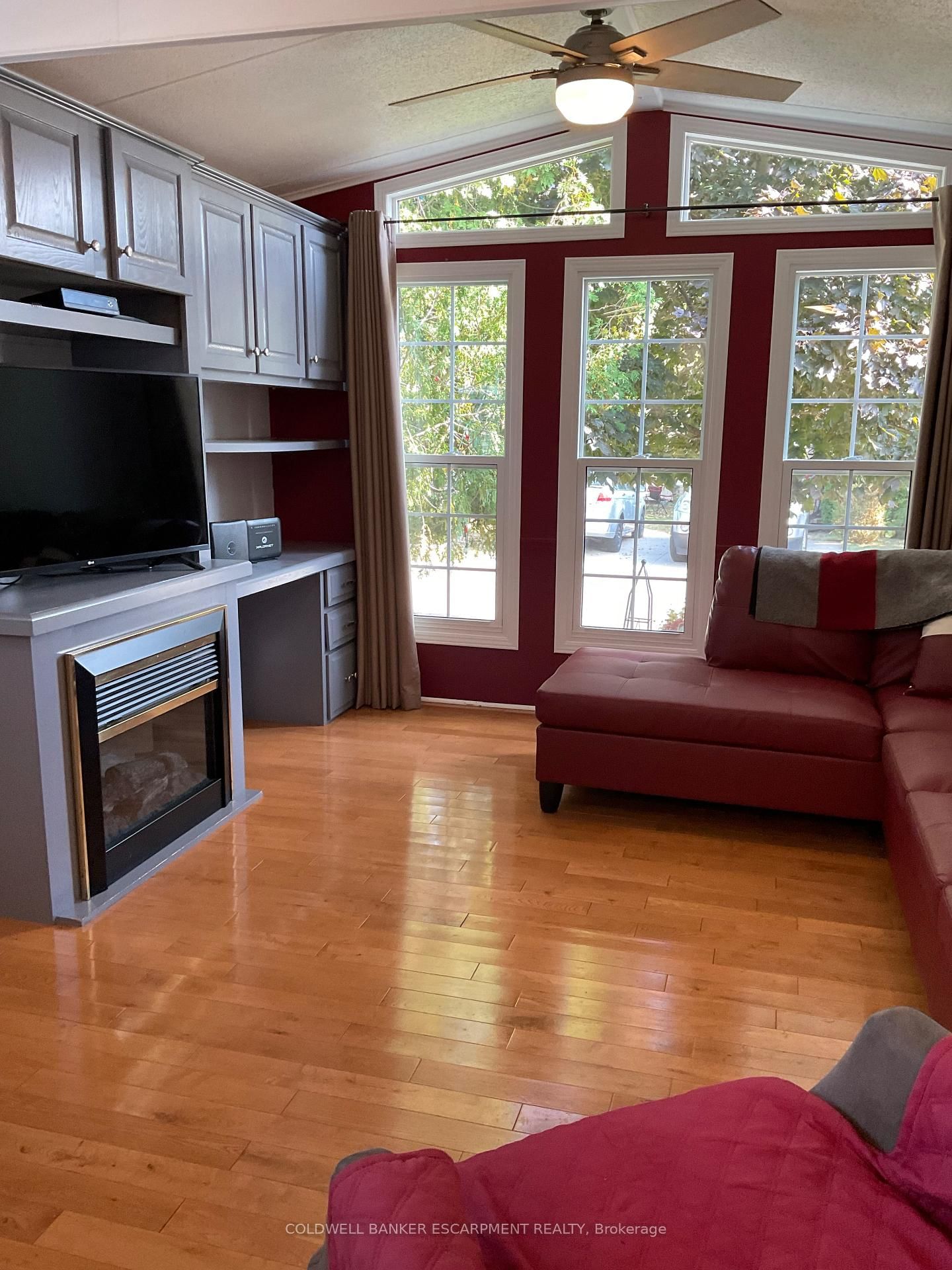 Modular Home sold at 5 S-4449 Milburough Line, Burlington, Ontario, L7P 0P5 - Rural Burlington - MLS: W12831790