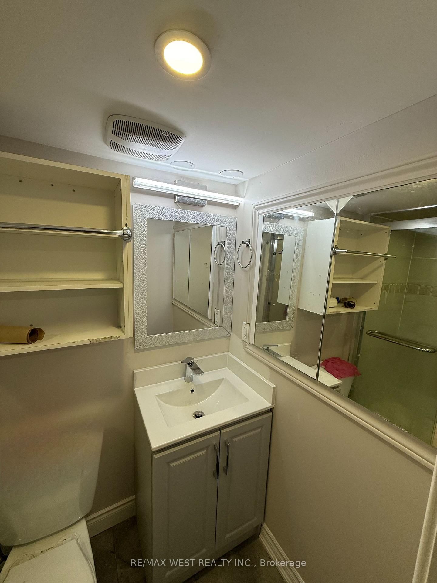 6 Byng Avenue, Unit Basement - Photo 11