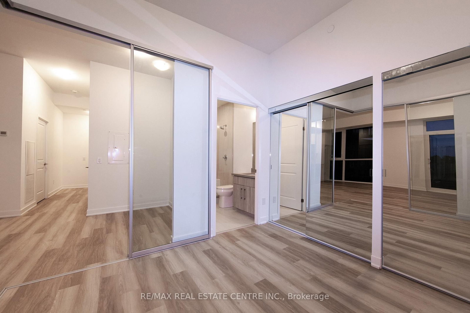 2007 James Street, Unit 414 - Photo 23