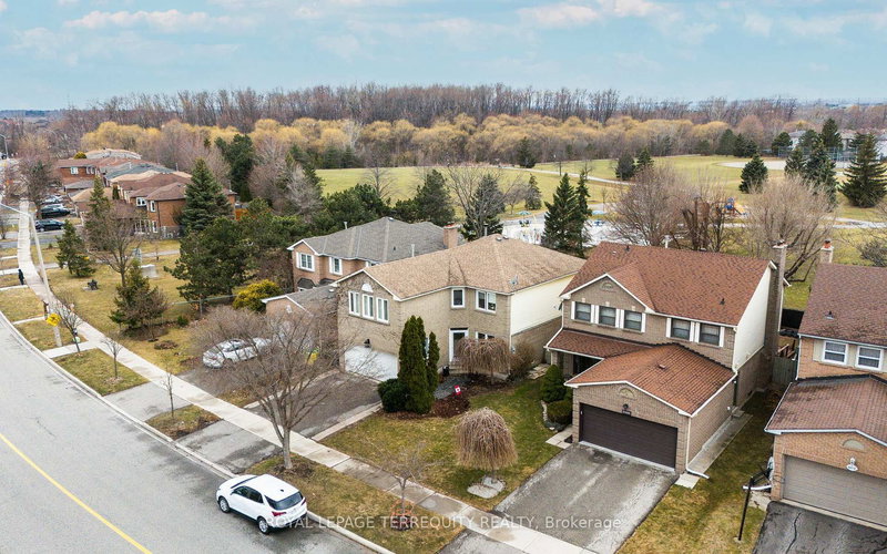 6164 Osprey Blvd, Mississauga, L5N 5W5 | Image 2