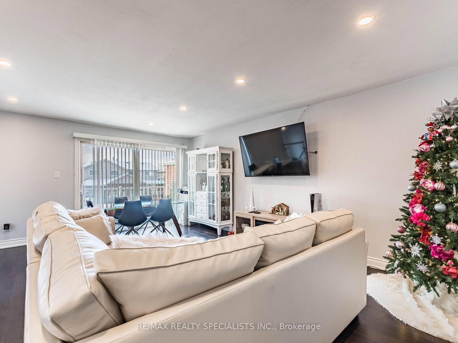 Semi-Detached House for sale at 18 Ashford Court, Brampton, Ontario, L6V 2Z1 - Brampton North - MLS: W12833166