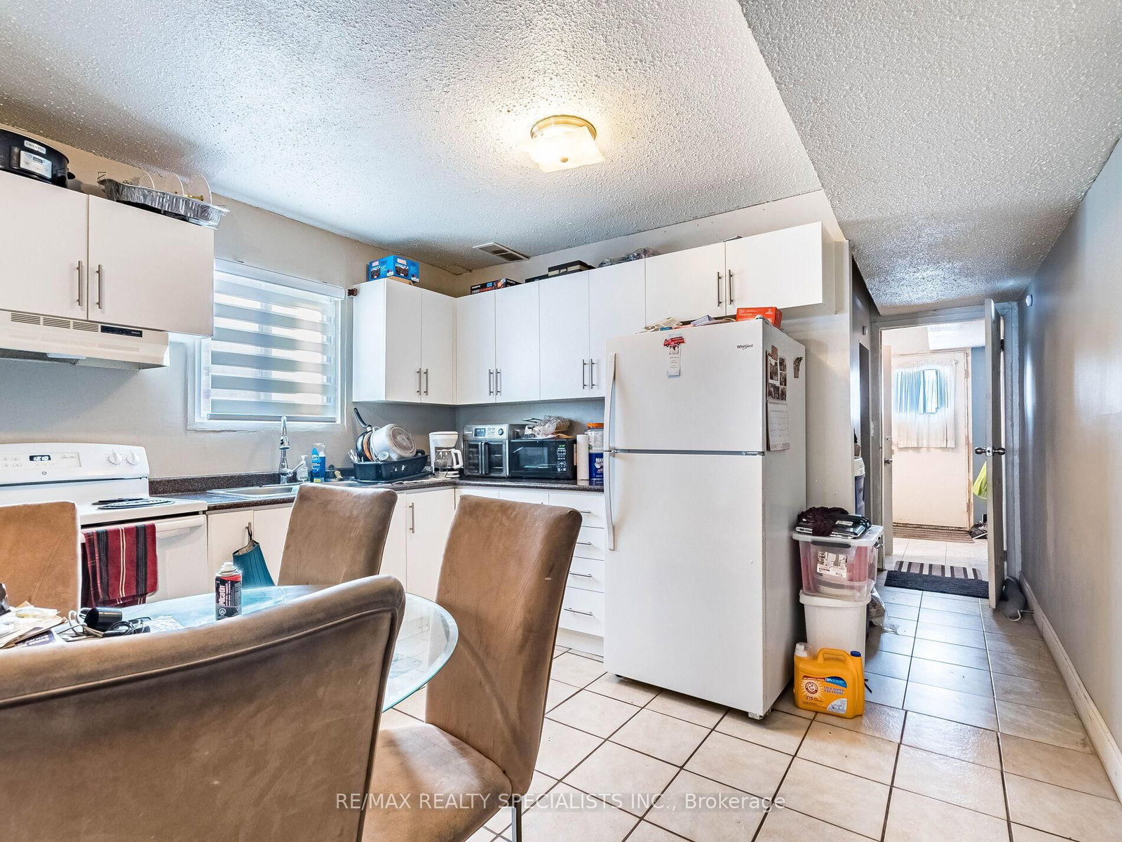 Semi-Detached House for sale at 18 Ashford Court, Brampton, Ontario, L6V 2Z1 - Brampton North - MLS: W12833166