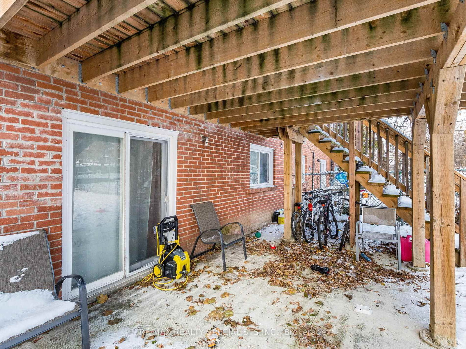 Semi-Detached House for sale at 18 Ashford Court, Brampton, Ontario, L6V 2Z1 - Brampton North - MLS: W12833166