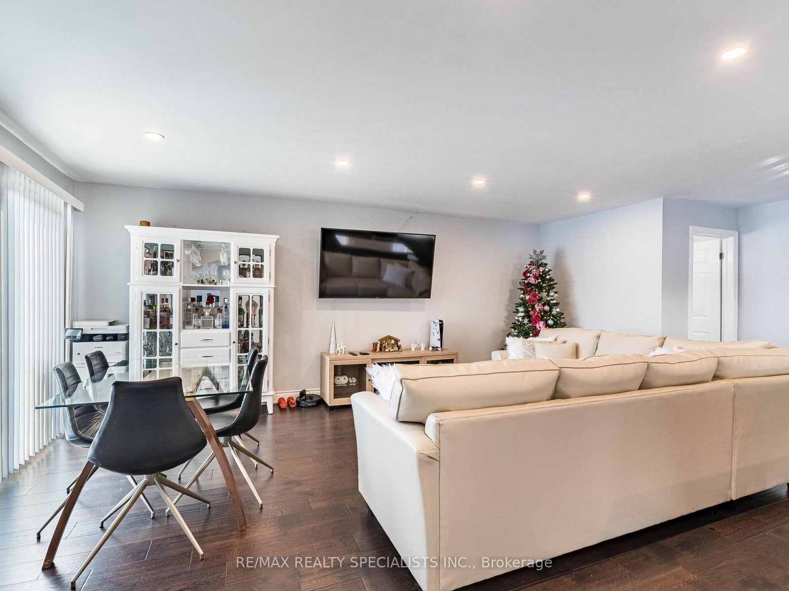 Semi-Detached House for sale at 18 Ashford Court, Brampton, Ontario, L6V 2Z1 - Brampton North - MLS: W12833166