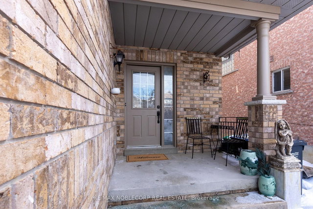 16 Humbershed Crescent