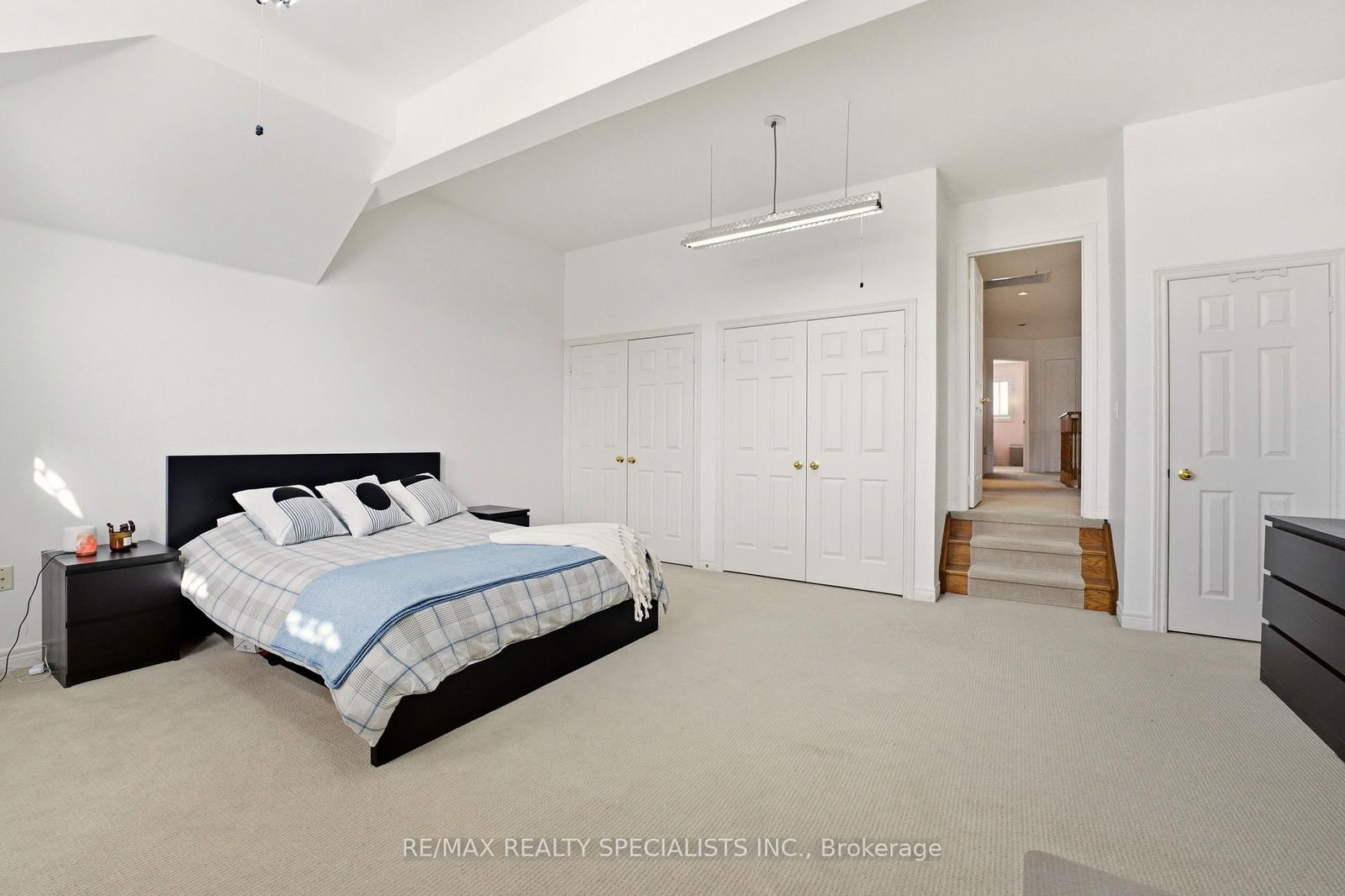 Detached House for sale at 16 Curry Crescent, Halton Hills, Ontario, L7G 5L4 - Georgetown - MLS: W12833440