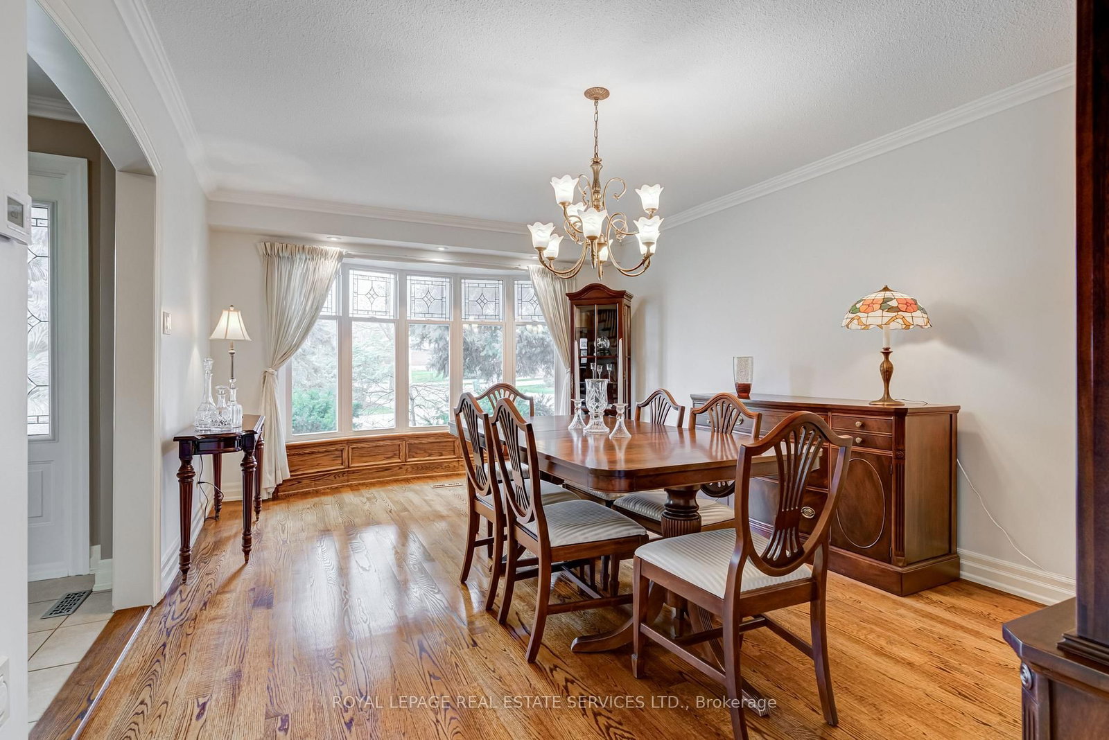 Listing Image 7