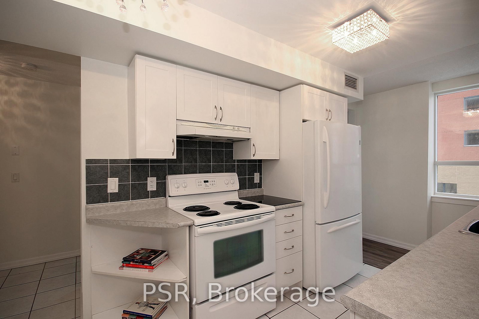 Condo for lease at 404-4 Elsinore Path, Toronto, Ontario, M8V 4G7 - New Toronto - MLS: W12833754