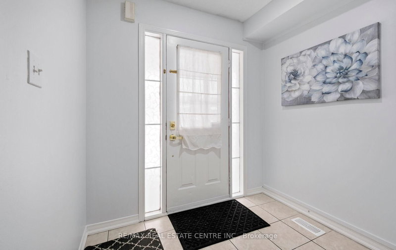 15 Revelstoke Pl, Brampton, L6R 3G3 | Image 3