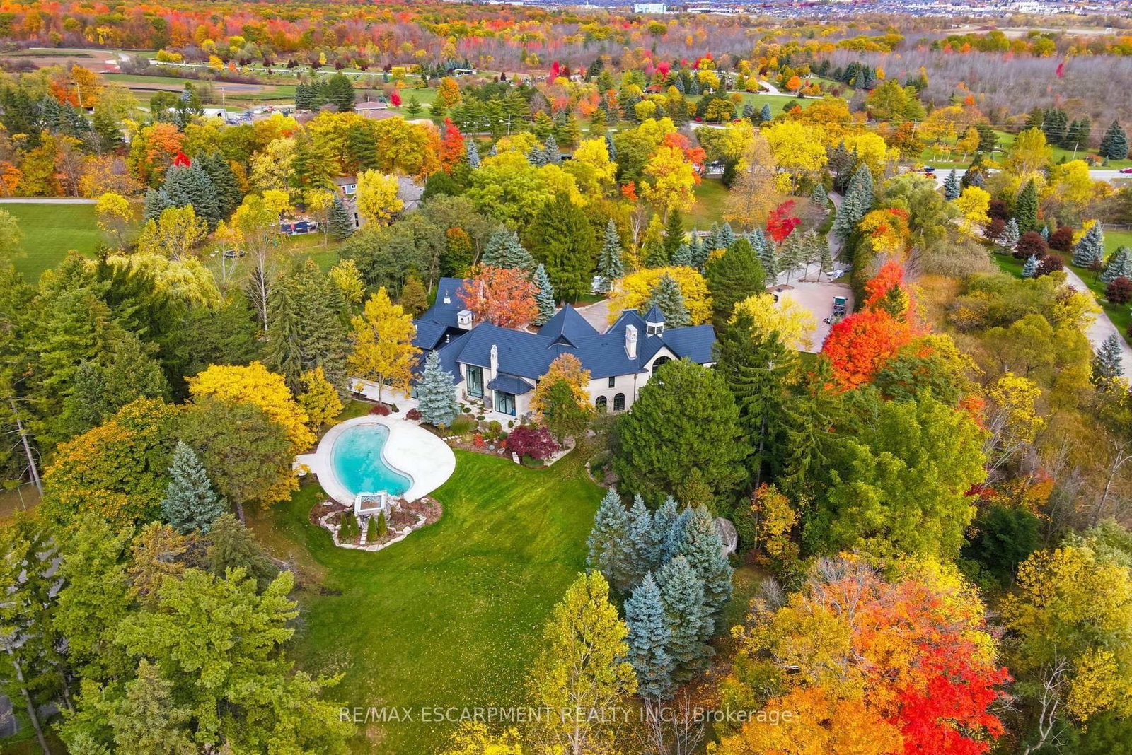 3320 Guelph Line • Burlington, ON photo 32