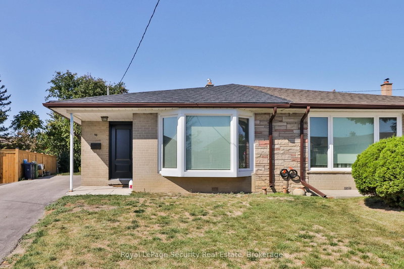 60 Frankton Cres, Toronto, M3J 1C1 | Image 2