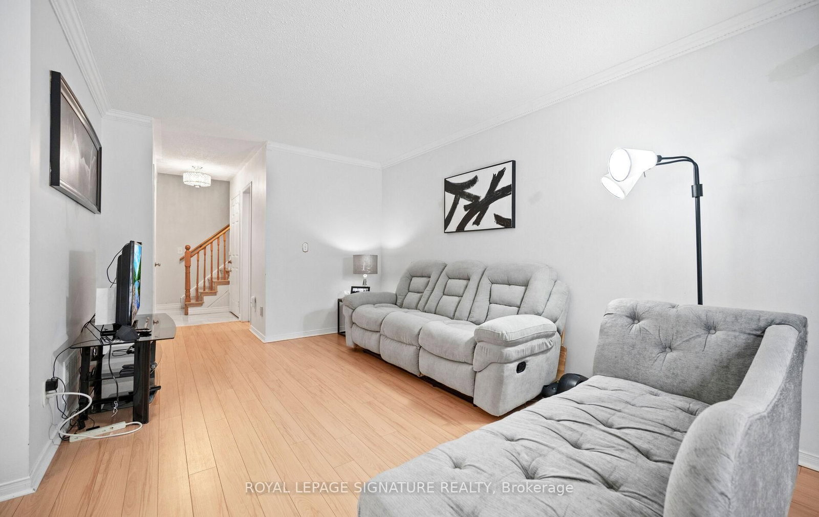 Townhouse for sale at 3 Lancewood Crescent, Brampton, Ontario, L6S 5Y6 - Queen Street Corridor - MLS: W12834394