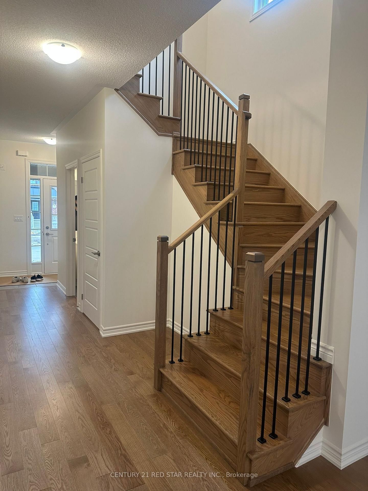 Semi-Detached House for sale at 441 Bergamot Avenue, Milton, Ontario, L9E 1T9 - Walker - MLS: W12834462