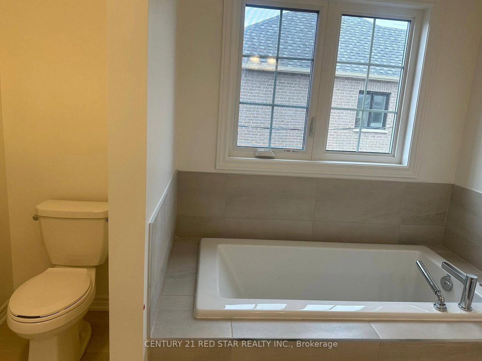 Semi-Detached House for sale at 441 Bergamot Avenue, Milton, Ontario, L9E 1T9 - Walker - MLS: W12834462