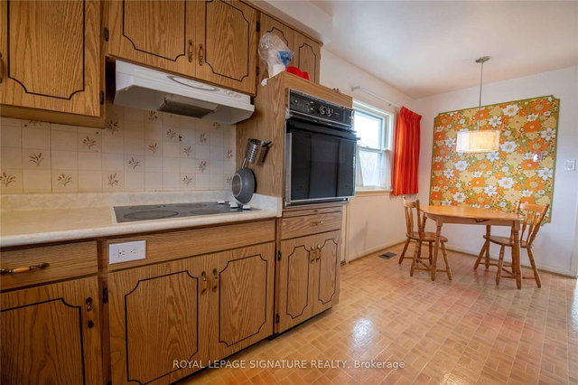 Upper - 28 Esther Lorrie Drive