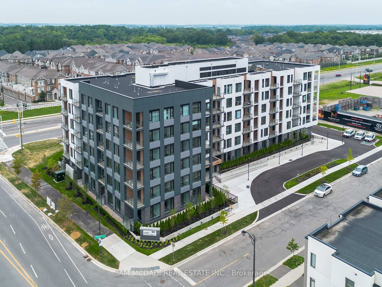 Condo for sale at 308-1440 Clarriage Court, Milton, Ontario, L9T 2X5 - Ford - MLS: W12835418