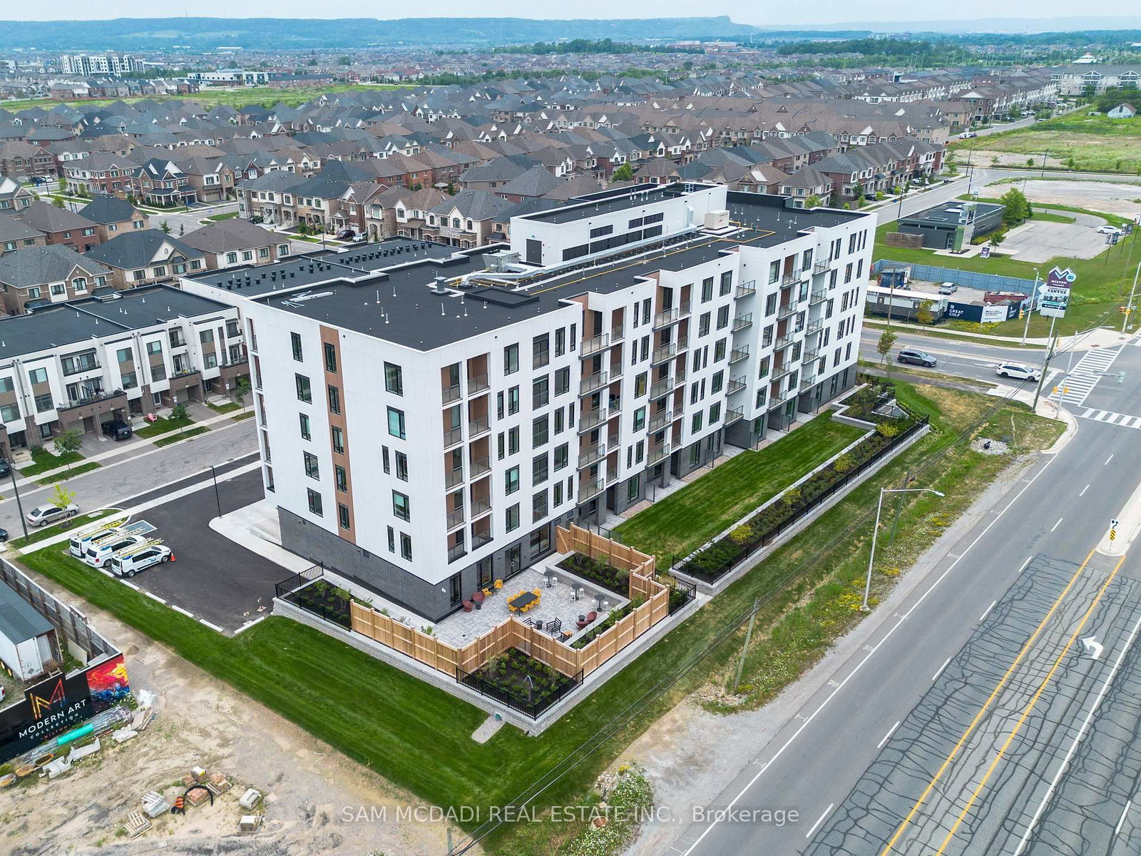 Condo for sale at 308-1440 Clarriage Court, Milton, Ontario, L9T 2X5 - Ford - MLS: W12835418