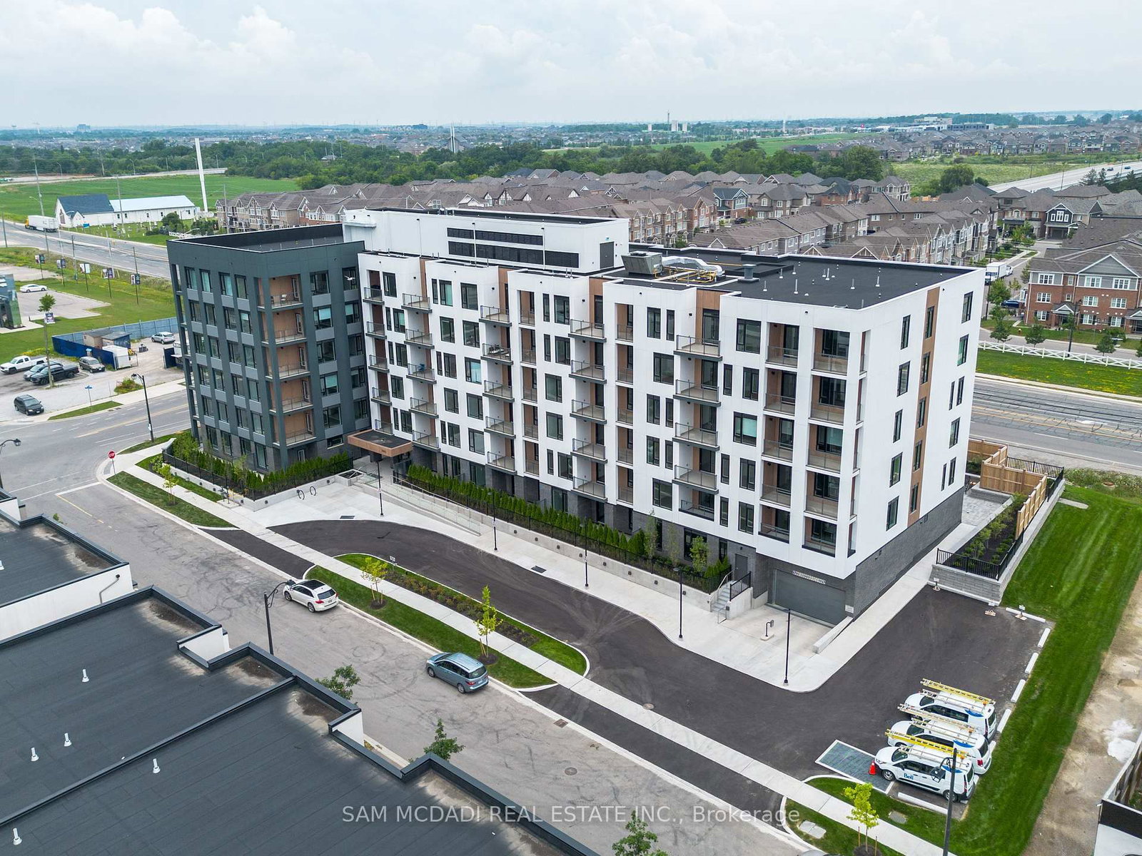 Condo for sale at 308-1440 Clarriage Court, Milton, Ontario, L9T 2X5 - Ford - MLS: W12835418