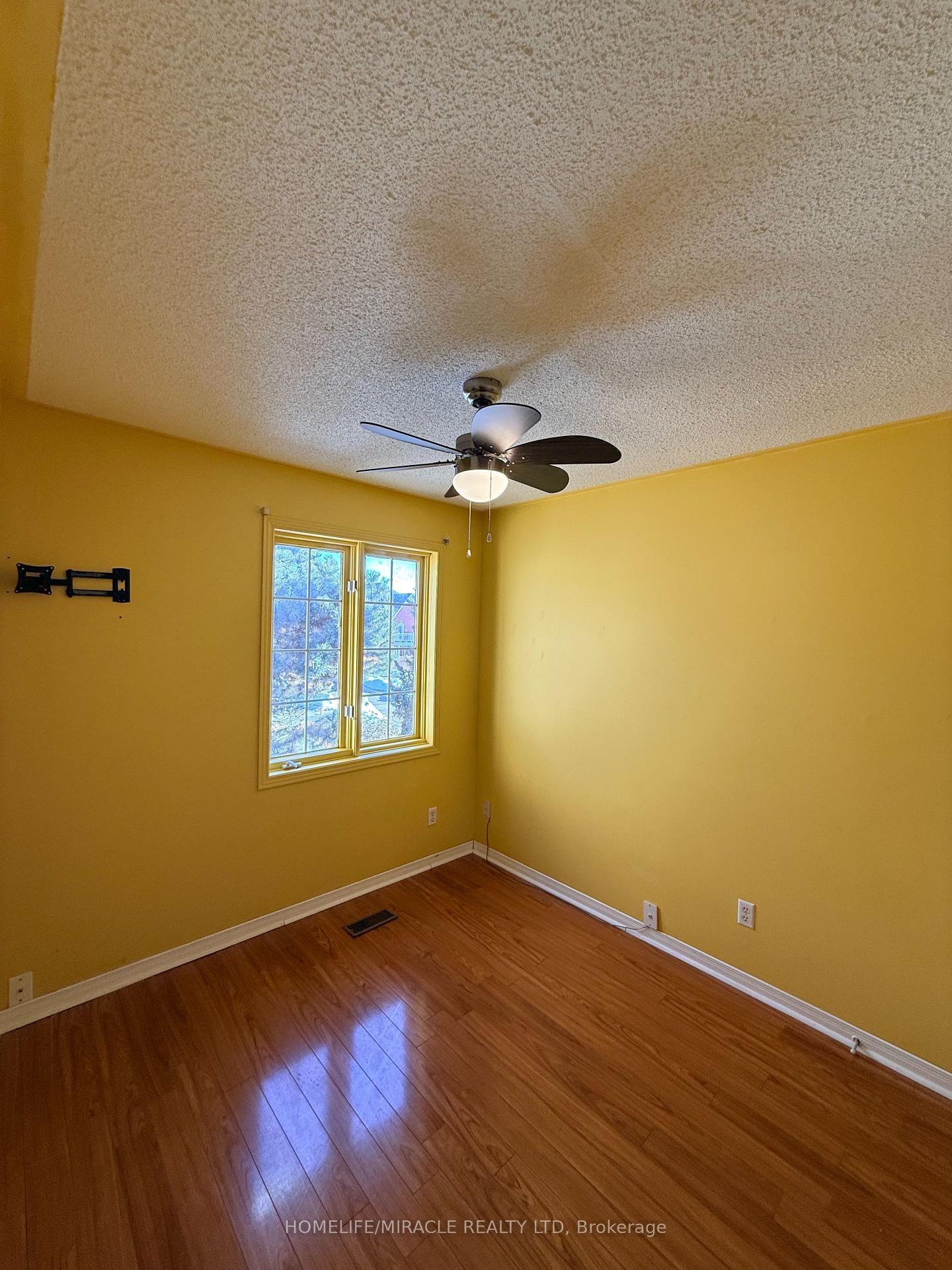 Semi-Detached House for sale at 137 Pressed Brick Drive, Brampton, Ontario, L6V 4K5 - Brampton North - MLS: W12836204