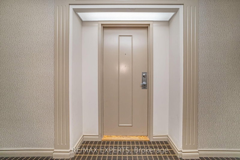 1410 - 135 Hillcrest Ave, Mississauga, L5B 4B1 | Image 3