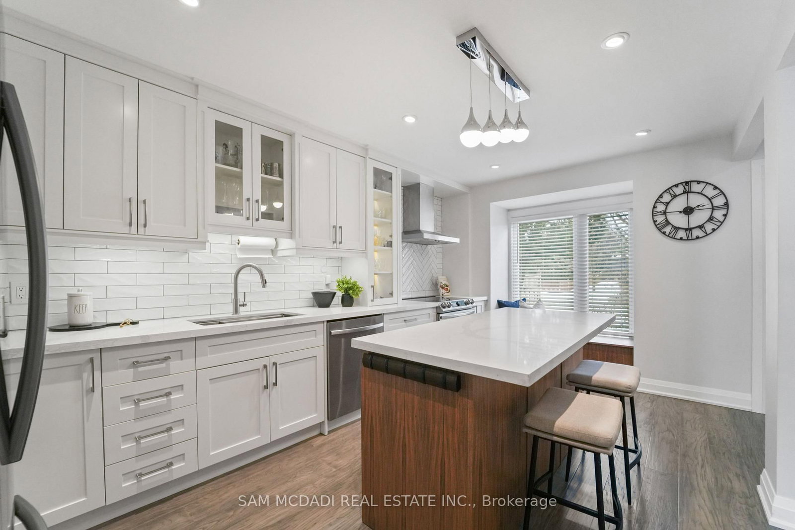 Semi-Detached House for sale at 4235 Pheasant Ru, Mississauga, Ontario, L5L 2B8 - Erin Mills - MLS: W12836800