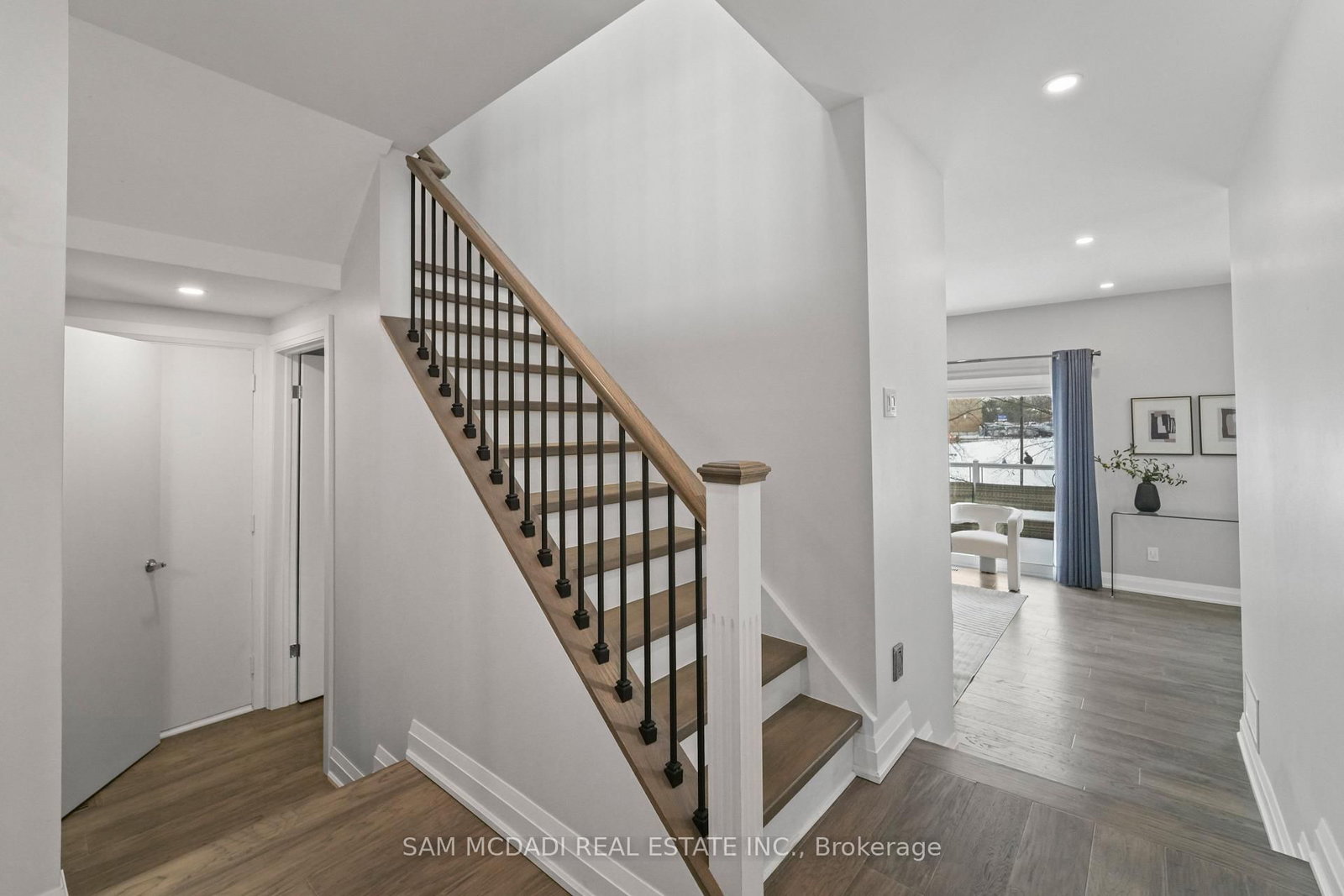 Semi-Detached House for sale at 4235 Pheasant Ru, Mississauga, Ontario, L5L 2B8 - Erin Mills - MLS: W12836800