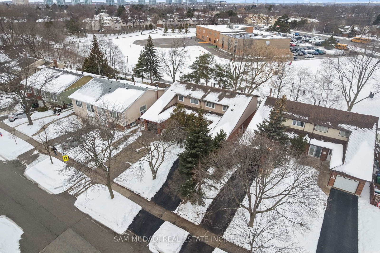 Semi-Detached House for sale at 4235 Pheasant Ru, Mississauga, Ontario, L5L 2B8 - Erin Mills - MLS: W12836800