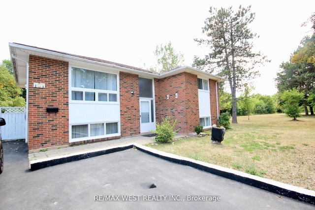 101 Dearbourne Boulevard