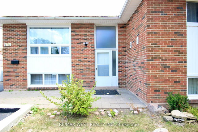 101 Dearbourne Boulevard