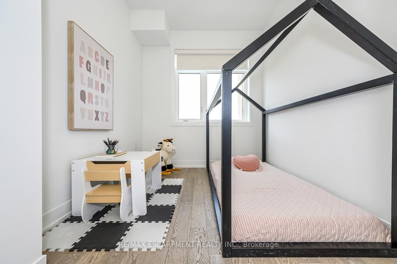 Townhouse for sale at 251-1075 Douglas McCurdy Common, Mississauga, Ontario, L5G 0C6 - Lakeview - MLS: W12837008