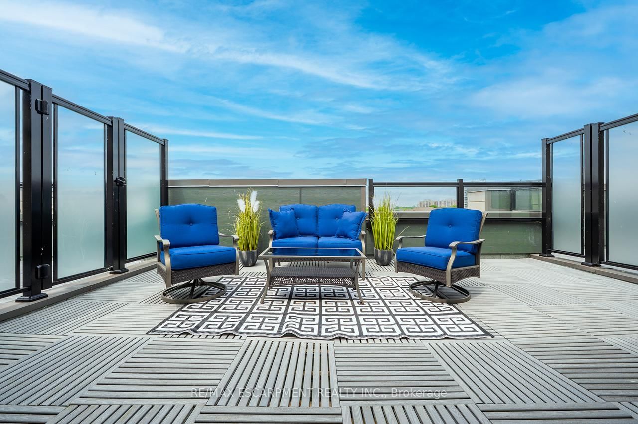 Townhouse for sale at 251-1075 Douglas McCurdy Common, Mississauga, Ontario, L5G 0C6 - Lakeview - MLS: W12837008